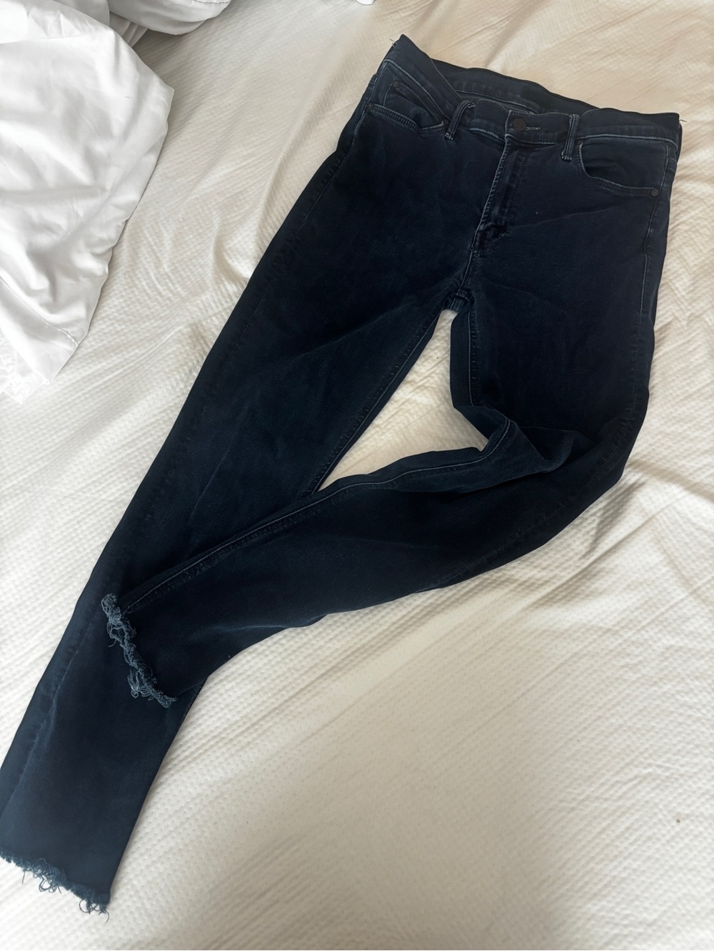 MOTHER women’s dark wash jeans size 29